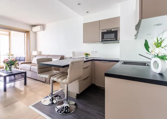 Апартаменты Sea Front - Panoramic Sea View With Terrace Ницца